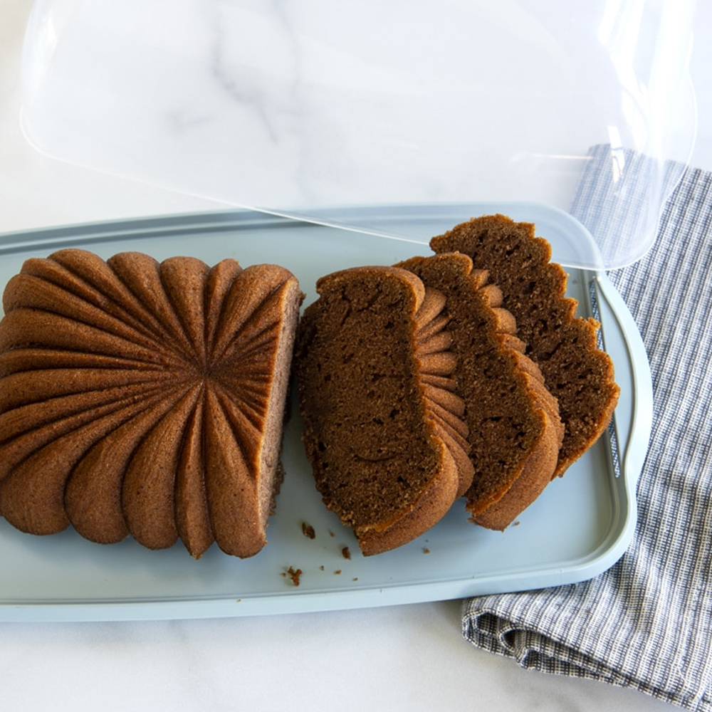 Nordic Ware Plastic Loaf Cake Keeper image 2
