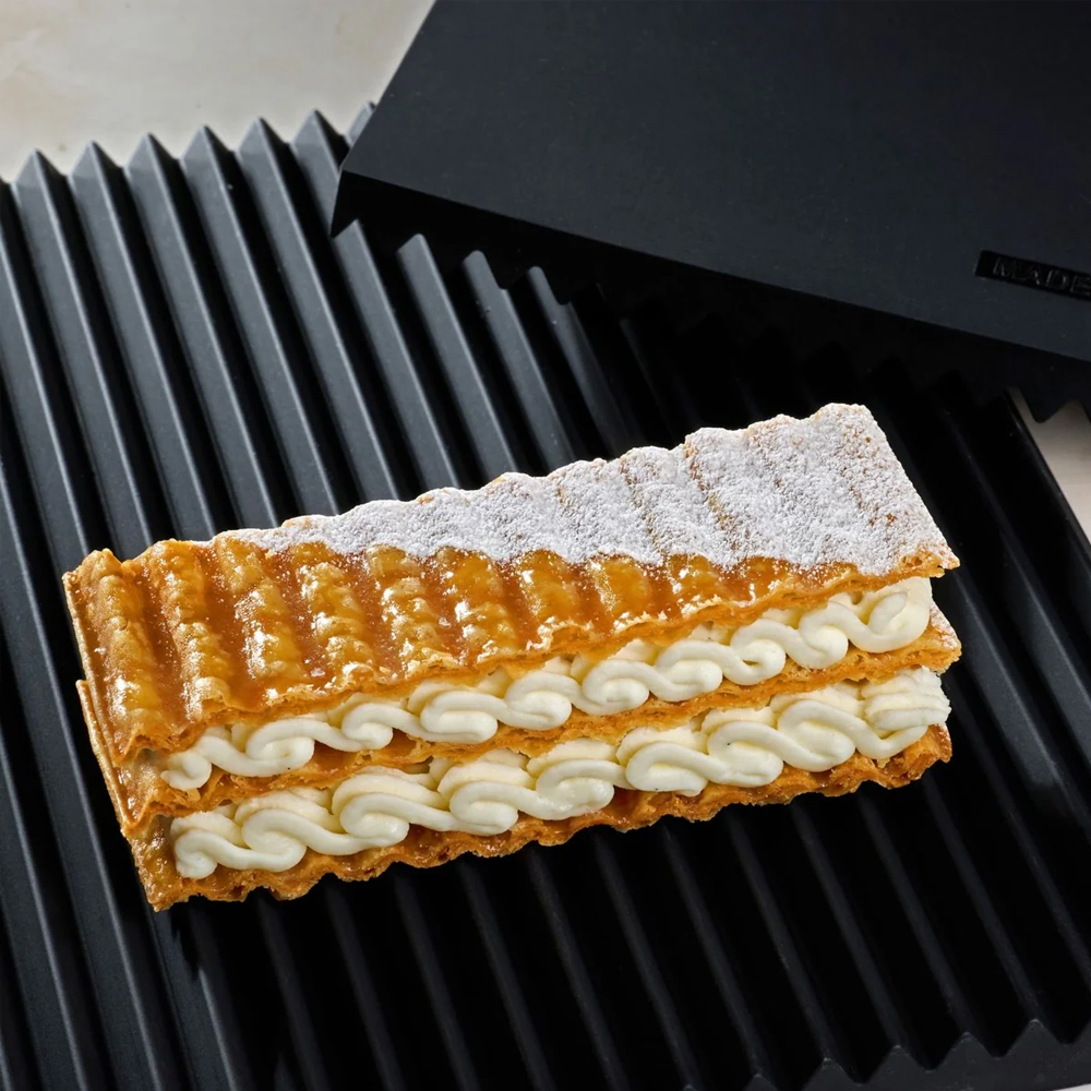 Pavoni GG081 ZIG ZAG Silicone Mold, 9.8" x 9.8" image 1