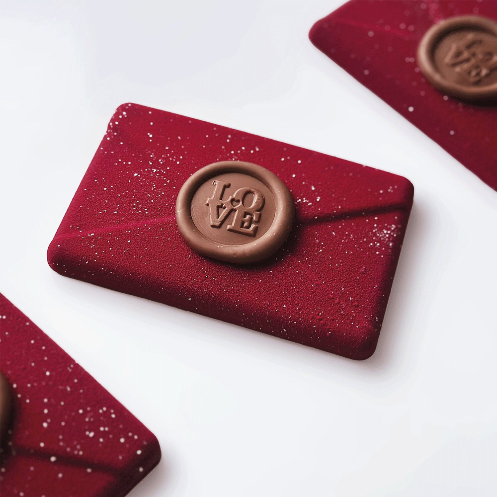 Martellato MAIL Closed Envelope Polycarbonate Chocolate Mold, 3 Cavities image 1