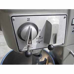 Hobart 30 Quart Mixer Model D-300 Used Great Condition image 2