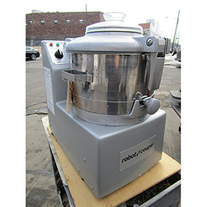 Robot Coupe Vertical Cutter Mixer R10, Excellent Condition image 1