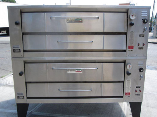 Bari Double Pizza Oven Model # M6/48M used Excellent Condition
