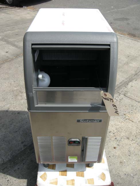 Scotsman 70 Lb Cube Ice Machine Used Excellent Machine Model # CUO515GA-1A