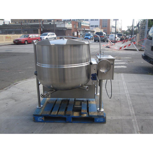 Cleveland Steam Jacketed Kettle Self Contained 80 Gal kettle Model # KGL 80T Used Excellent Condition