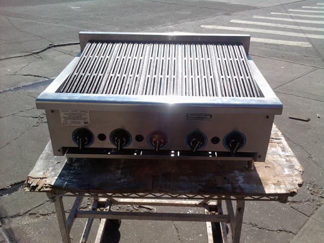 Rankin Deluxe Charbroiler Used Very Good Condition