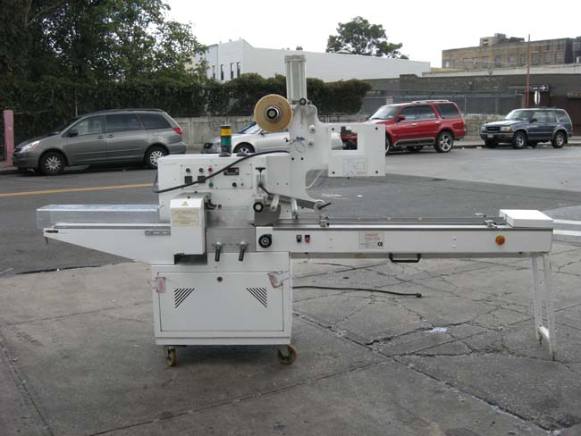 Eurowrap - Italwrap Packaging Machine EWP 400 Very Good Condition Used