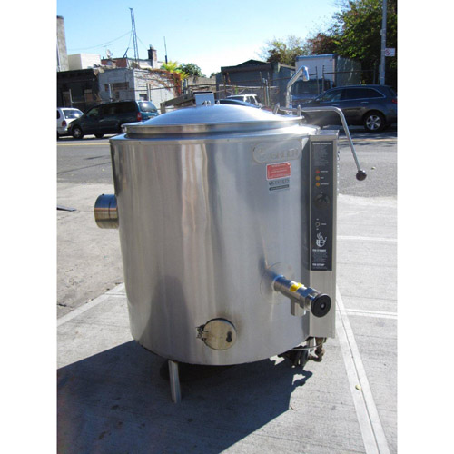 Groen Steam Jacketed Gas Floor Kettle Model AH/1E-40 Used