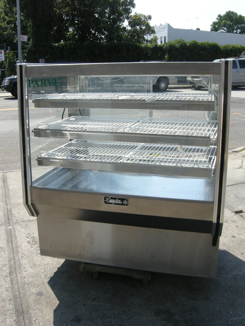 Leader bakery Dry Case Model HBK48 Used Excellent Condition