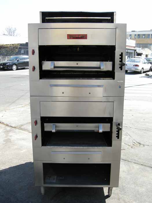 Vulcan Upright Banquet Double Section Heavy Duty Gas Ceramic Broiler. - Used Condition