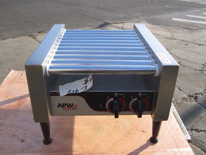 APW Wyott Hot Dog Grill Roller Type Model # HR 20 Used Excellent Condition