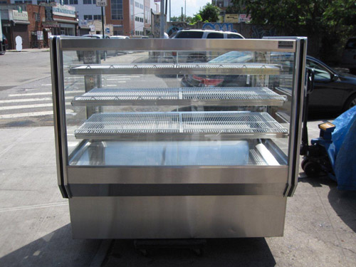 Leader Bakery Dry Case Model # HBK-48 Used Very Good Condition