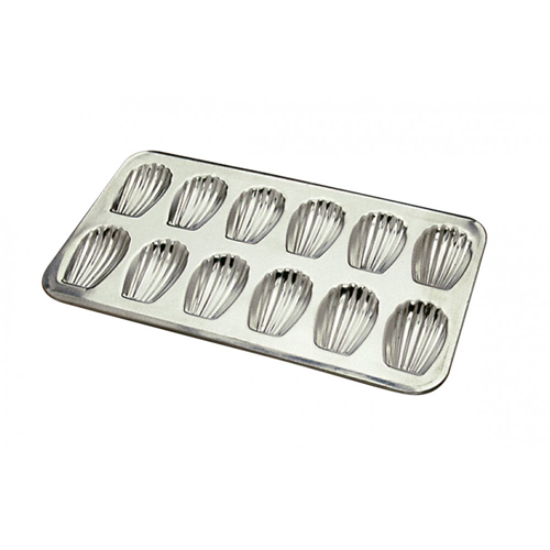 Gobel Madeleine Mold 12 Cavities. Each cavity: 3-1/4"X2". Overall size of pan: 15-1/2"X9"