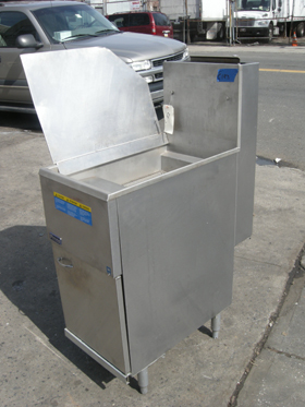 Pitco Fryer Model # 40C+SS Used Good Condition LP GAS