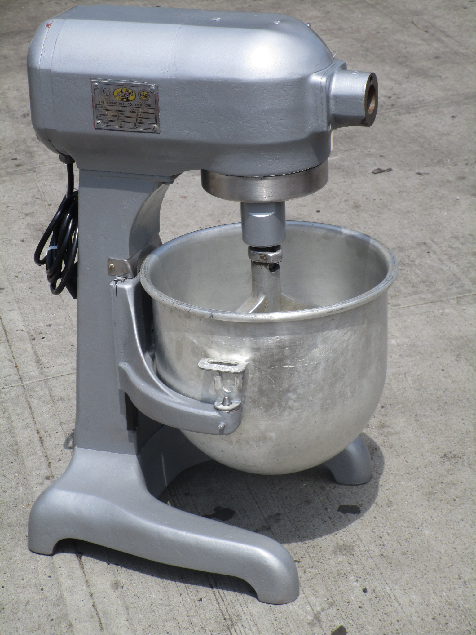 Hobart 20 Quart Mixer A200, Excellent Condition