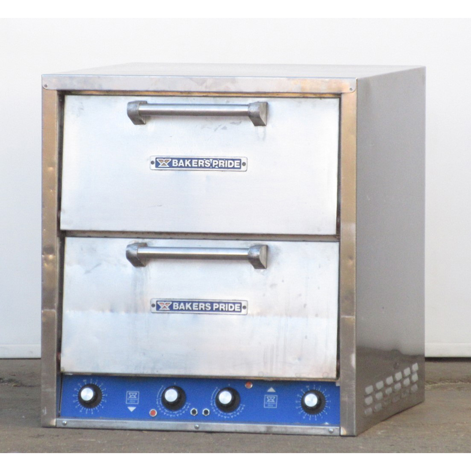 Bakers Pride P44 Countertop Pizza Oven, Electric, Used Excellent Condition