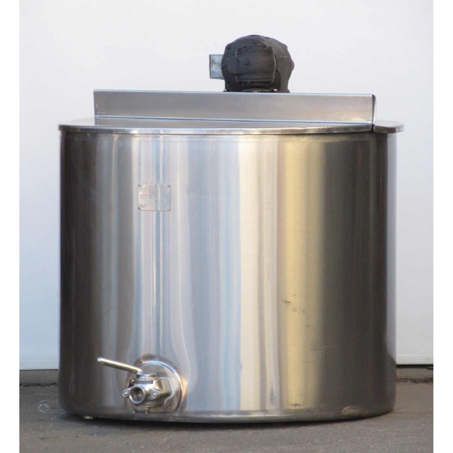 Chester-Jensen 100 Gallon Flavor Mix Tank, Used Excellent Condition