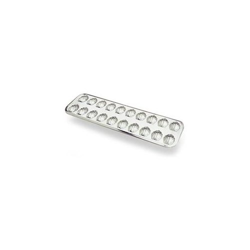 Gobel Madeleine Pan 20 Cavities. Each cavity: 1 3/4" x 1 1/4". Overall size of pan: 15" x 5"