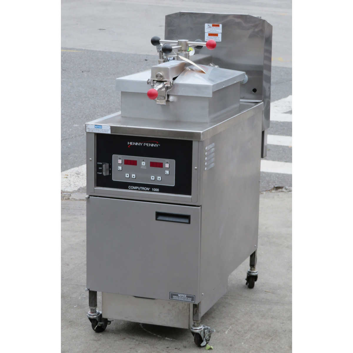 Henny Penny 600 Computron 1000 Natural Gas Pressure Fryer 120V Pressure Fryer, Used Great Condition