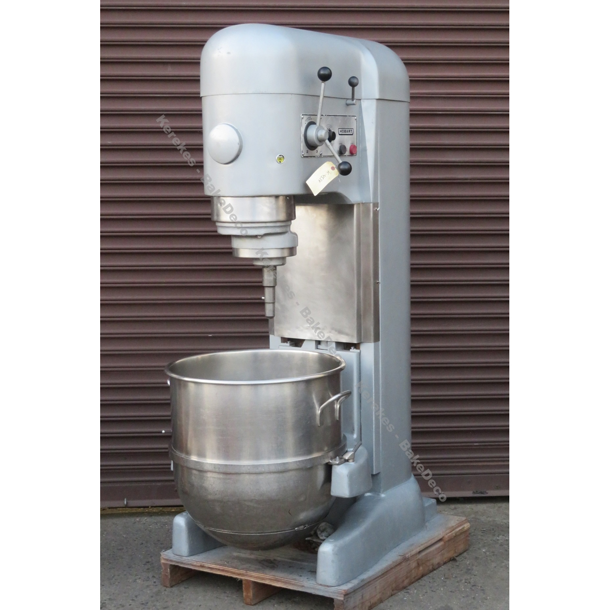 Hobart 140 Quart V1401 Mixer with Bowl, Used Excellent Condition