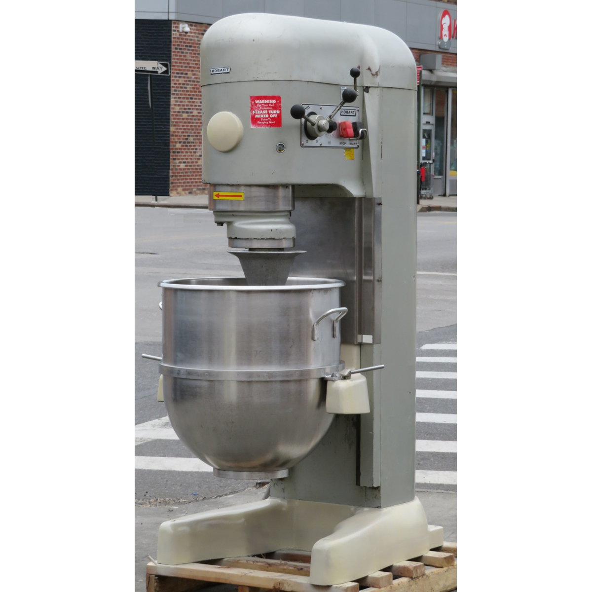 Hobart 140 Quart V1401 Mixer with Bowl, Used Great Condition