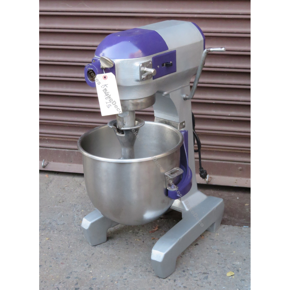 Hobart 20 Quart A200 Mixer, Used Excellent Condition