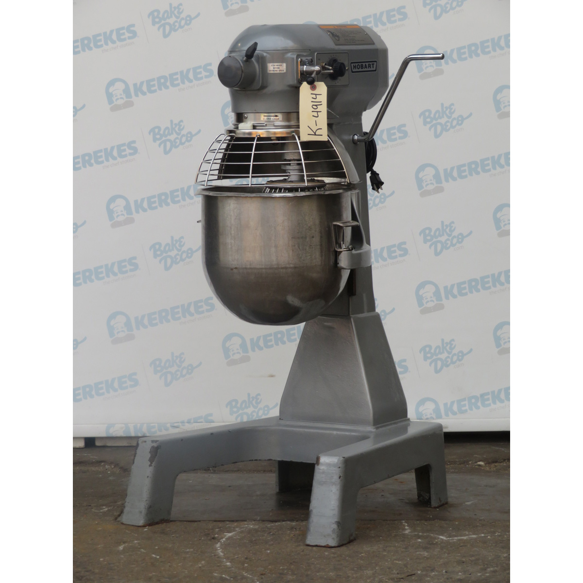 Hobart 20 Quart Mixer A200 Floor Model, Used Excellent Condition Mixers