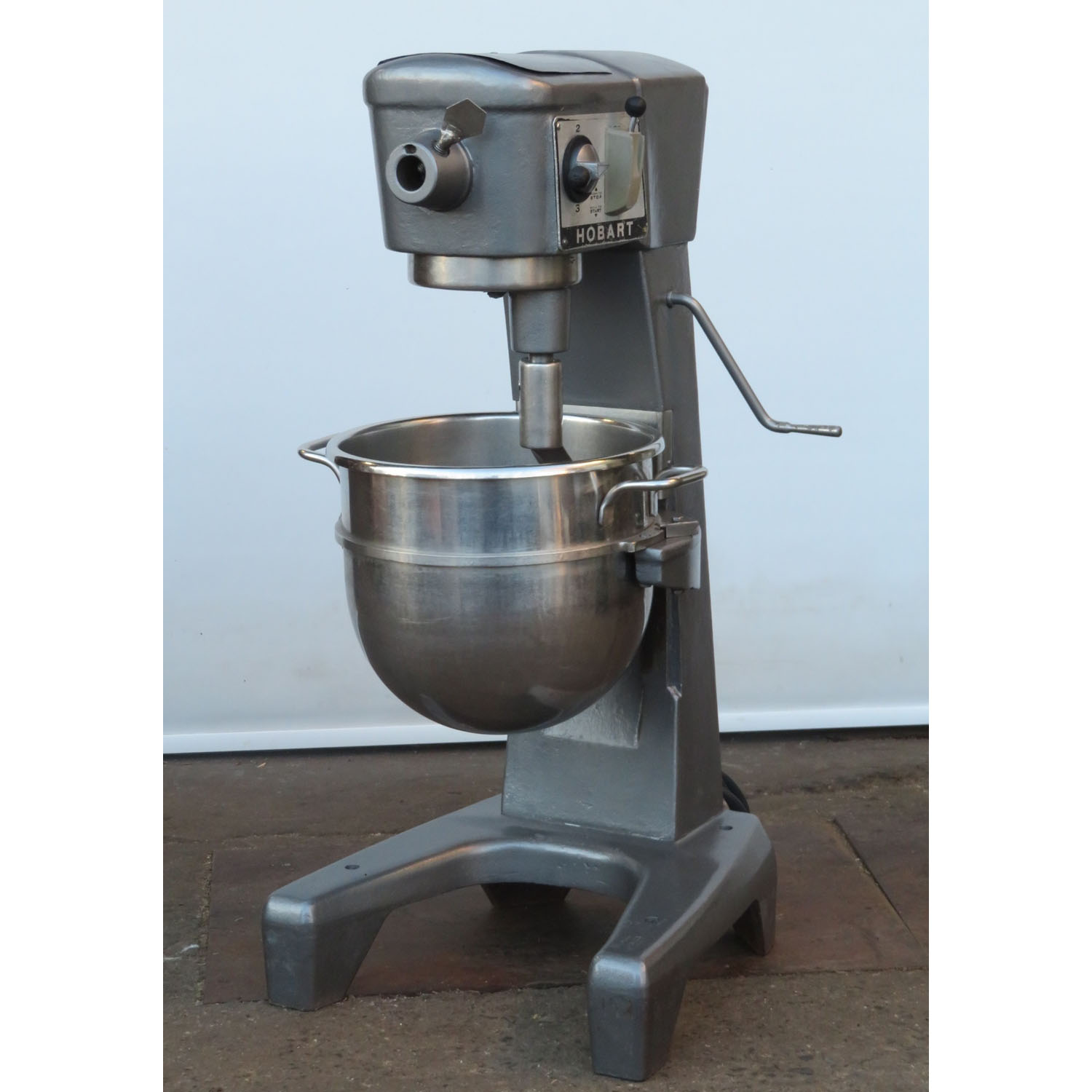 Hobart 30 Quart D300 Mixer, Used Excellent Condition