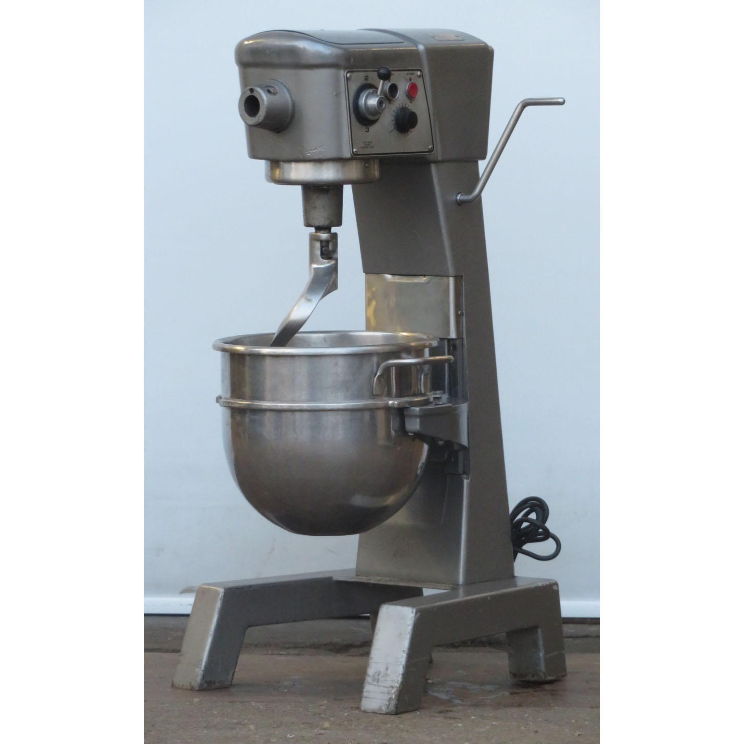 Hobart 30 Quart D300T Mixer, Used Excellent Condition