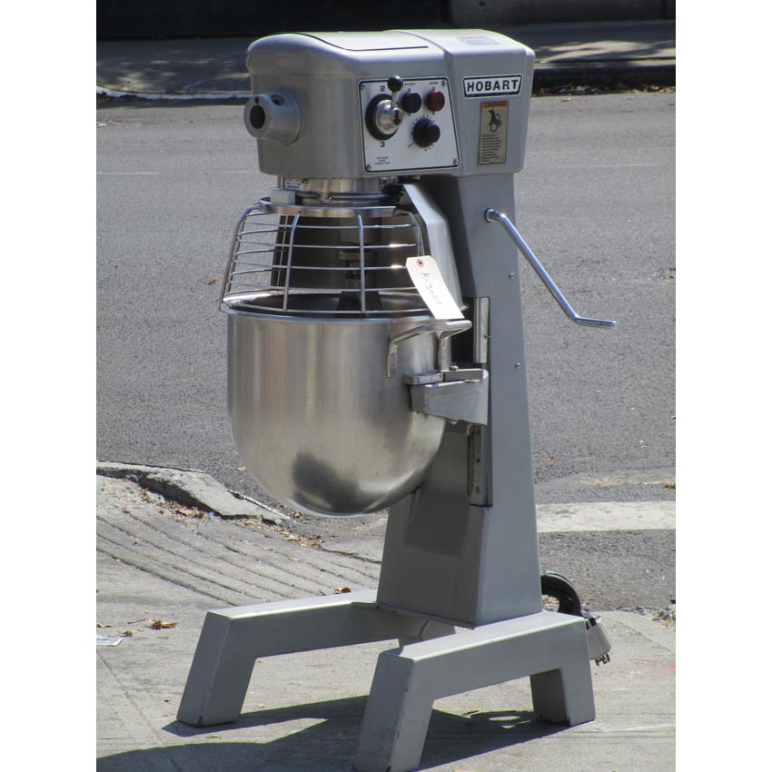 Hobart 30 Quart Mixer D300T with Timer, Excellent Condition Used