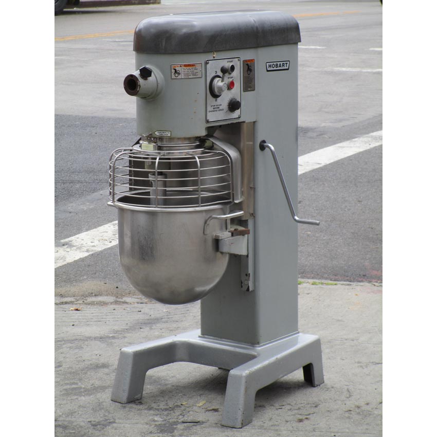 Hobart 40 Quart Mixer D340 With a Bowl Gaurd, Excellent Condition Used
