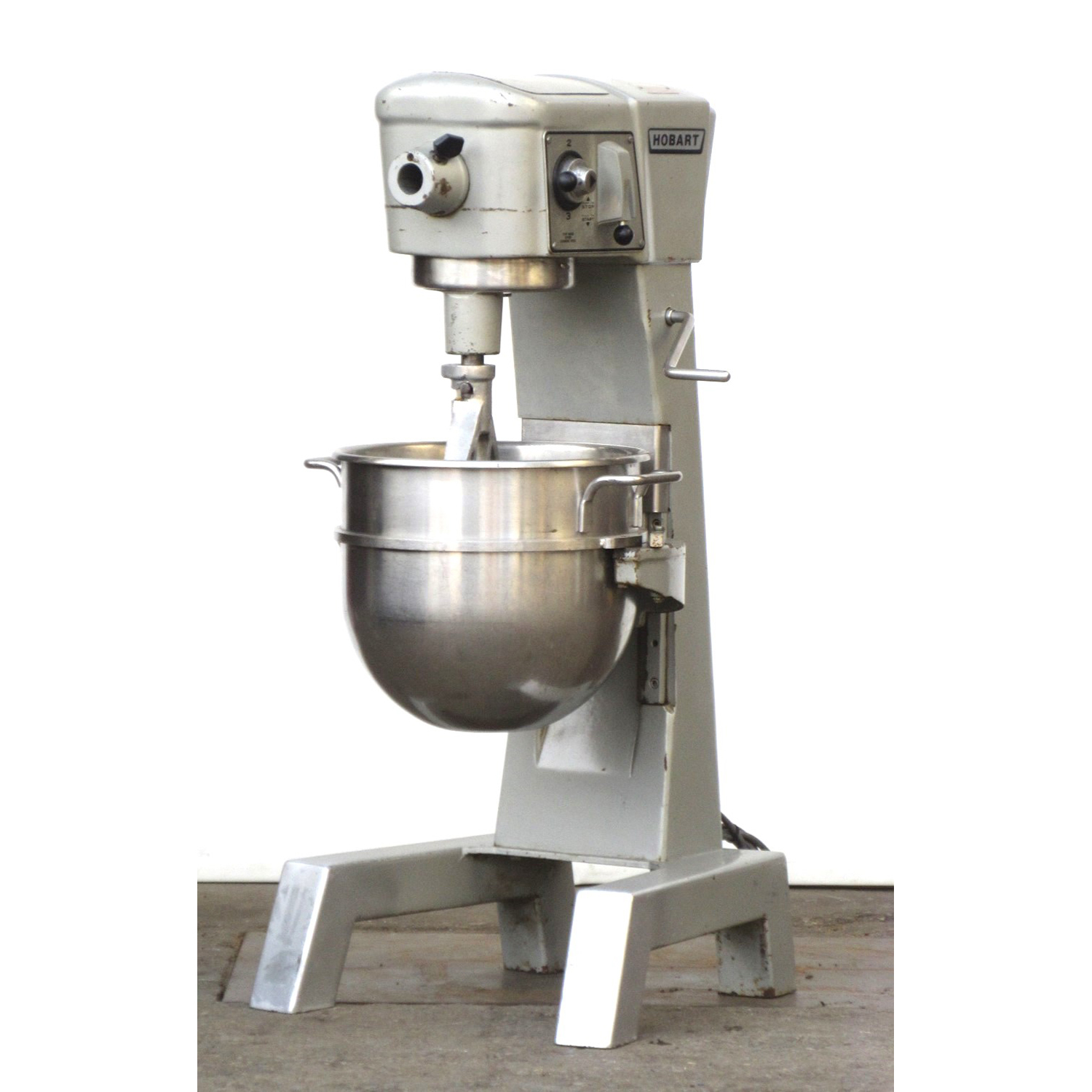 Hobart D300 Mixer 30 Qt Bowl And 2 Attachments Included, Used Excellent Condition