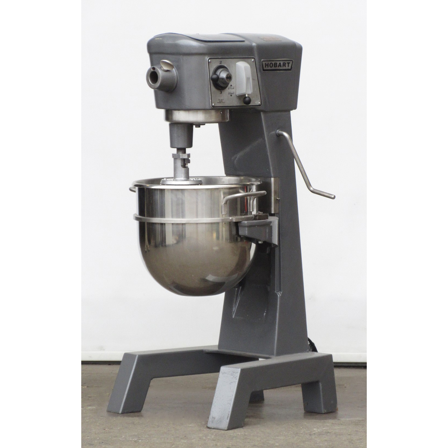 Hobart D300 Mixer 30 Qt, Bowl And 2 Attachments Included, Used Excellent Condition