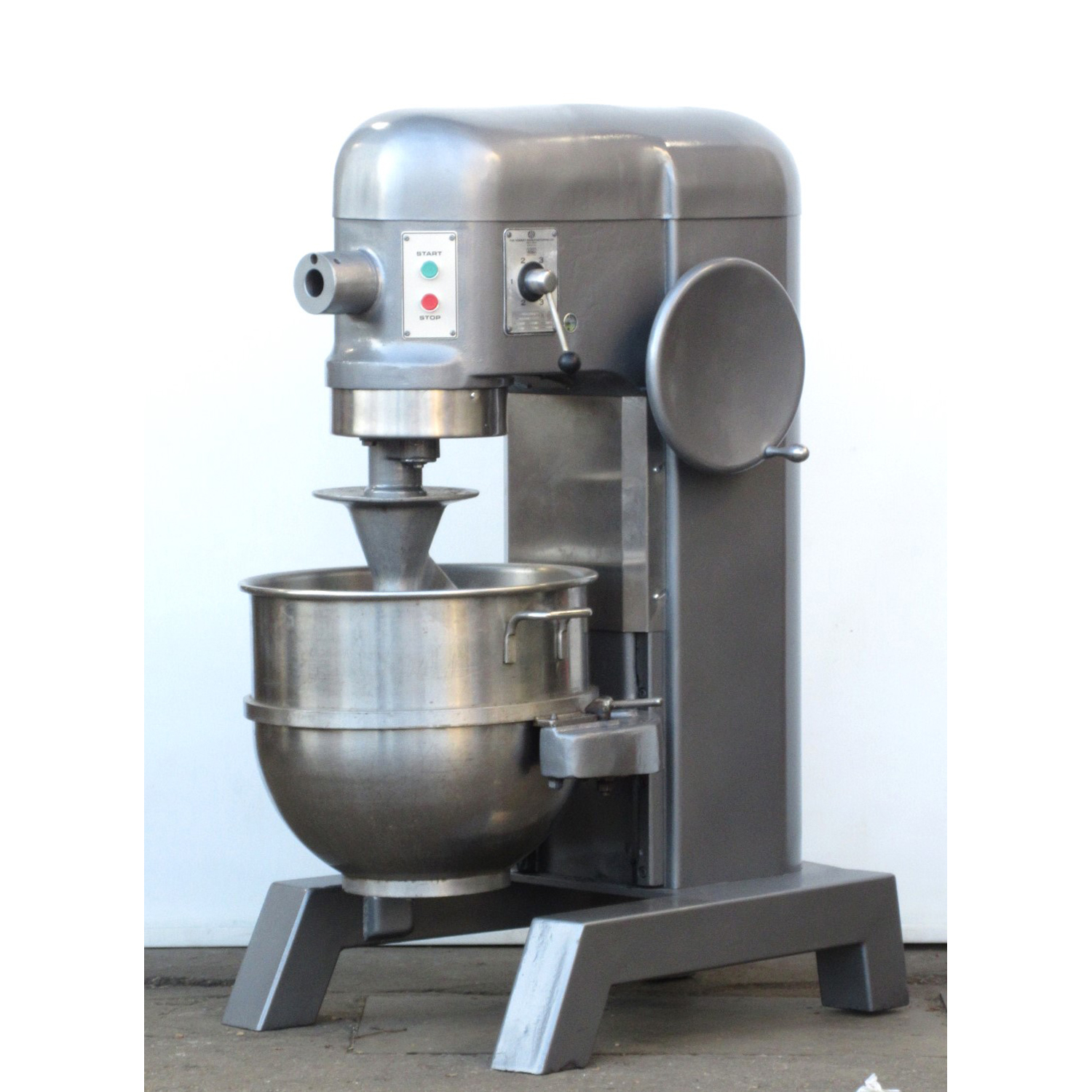 Hobart L800 80 Qt Mixer, Bowl And 2 Attachments Included, Used Excellent Condition