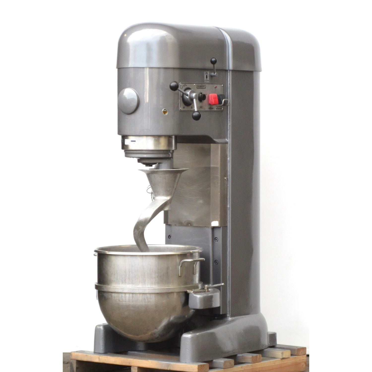 Hobart M802 80 Qt Mixer, Bowl And 2 Attachments Included, Used Excellent Condition