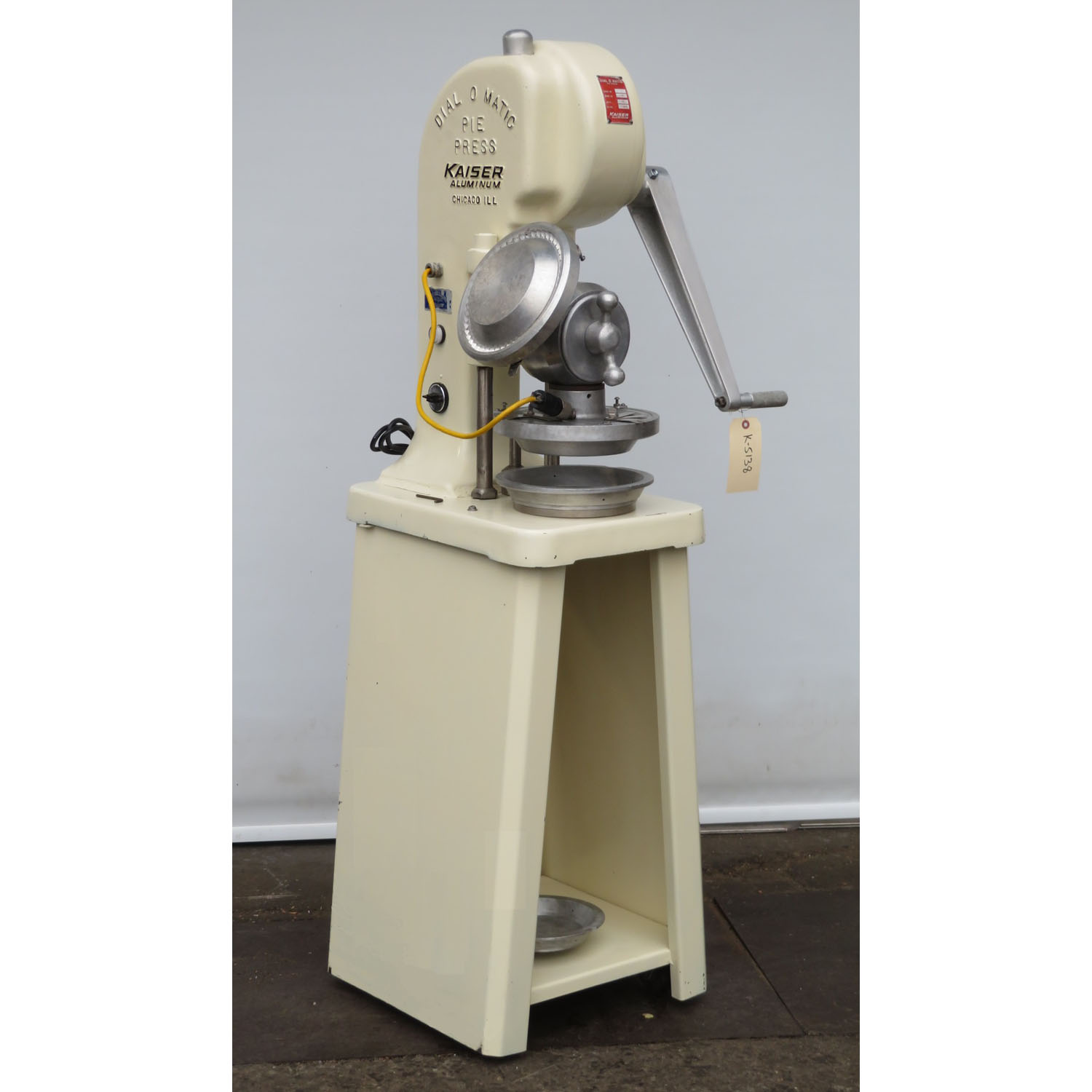 Kaiser D300 Dial-O-Matic Pie Press, Used Great Condition