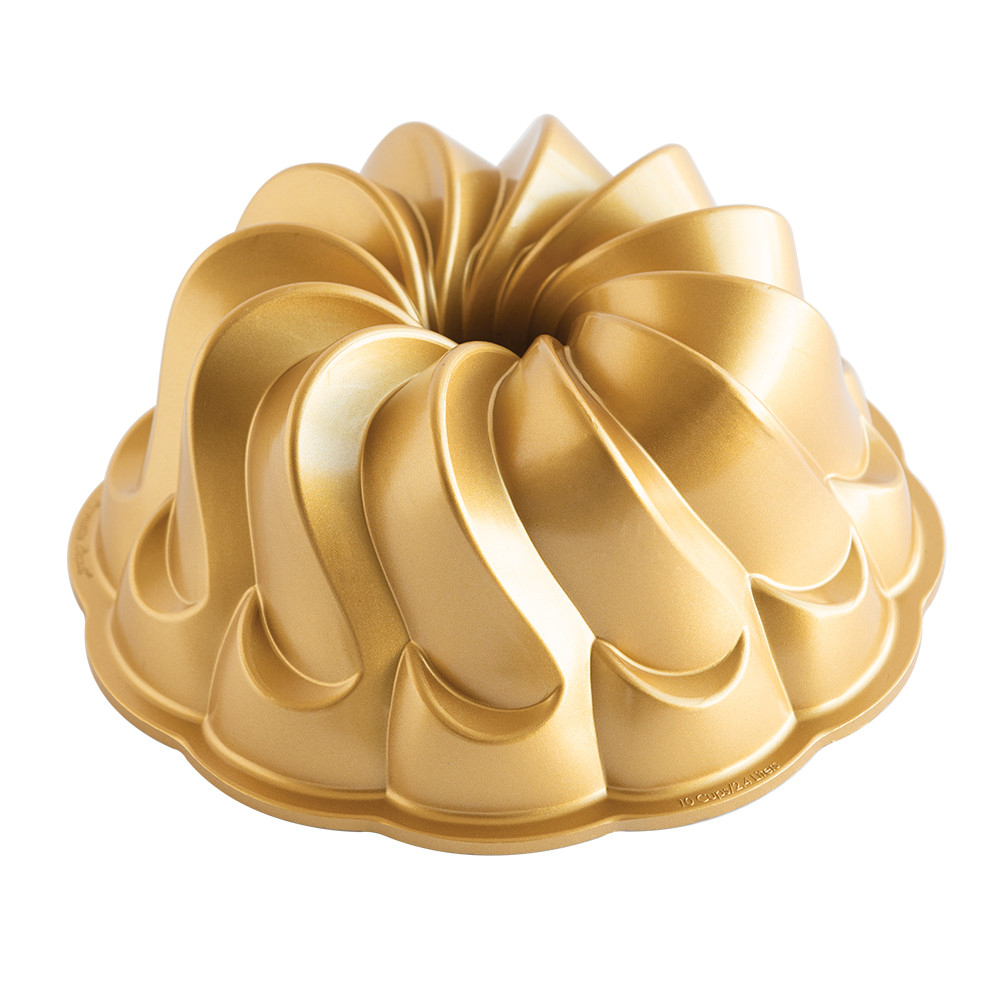 Nordic Ware Pirouette Bundt Pan, 10 Cups