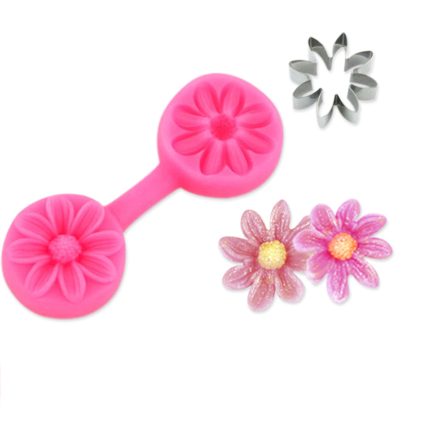 O'Creme Flower Kit for Shaping Gumpaste 1 Silicone Flower Mold and 1 Cutter 