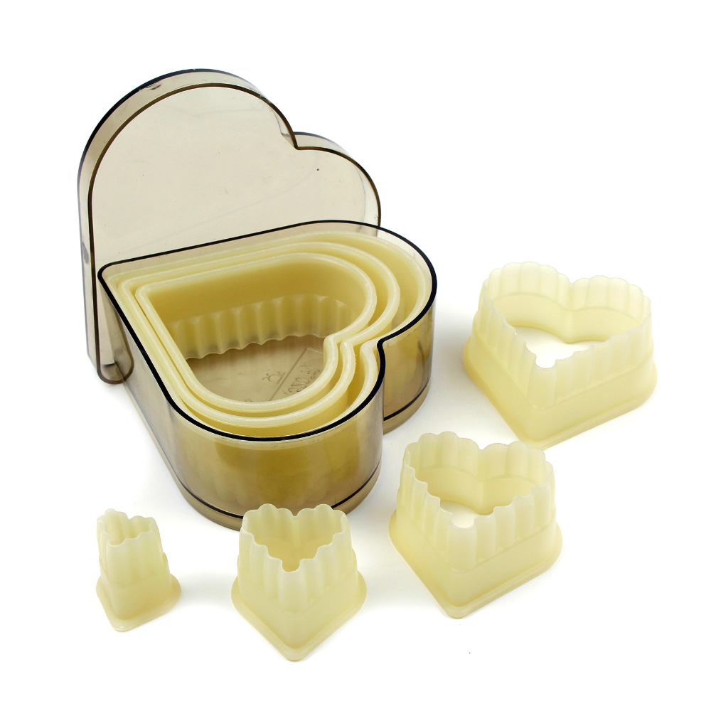 O'Creme Heat Resistant Cutters, Fluted Heart, 7-Piece Set