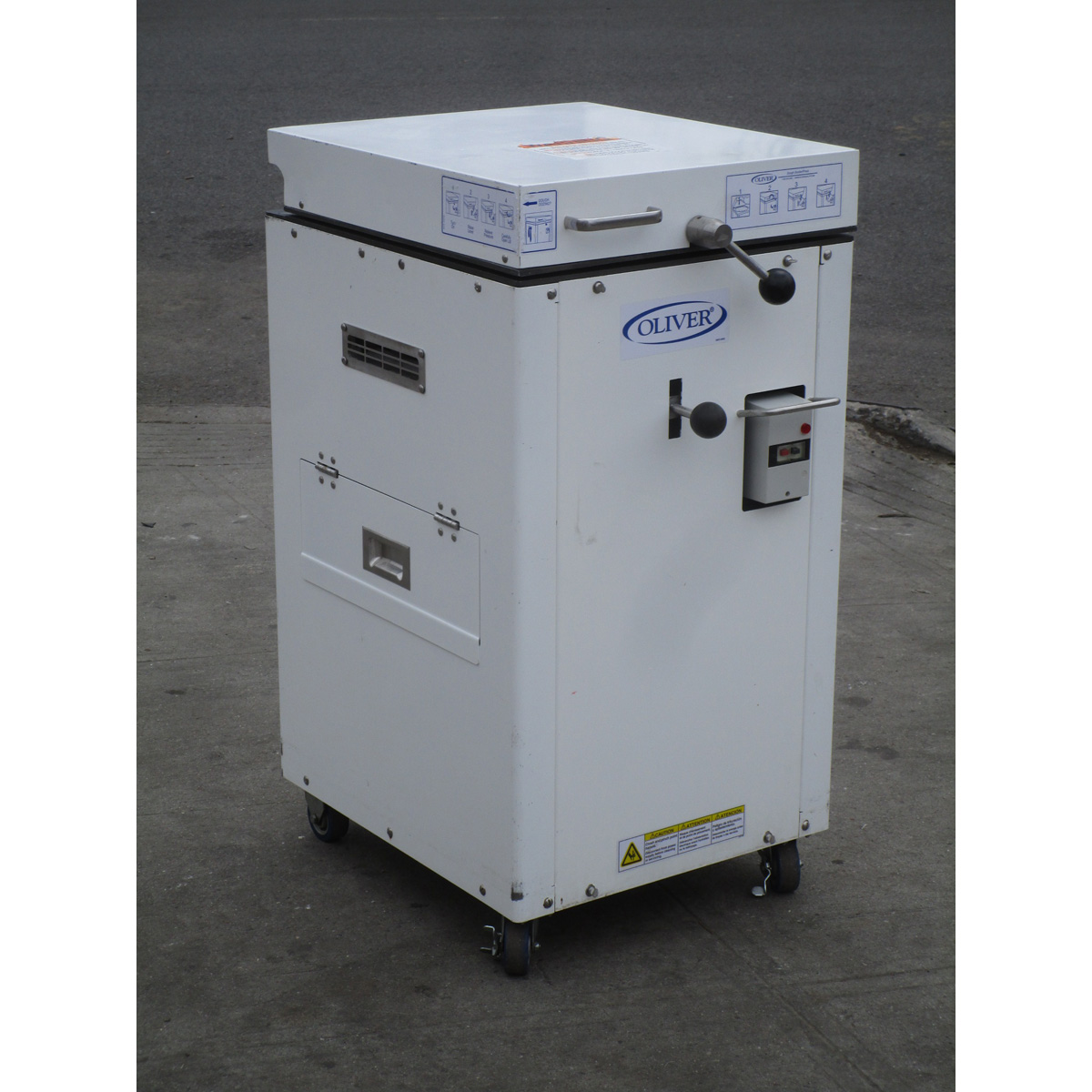 Oliver 619-24 Hydraulic Dough Divider, Used Excellent Condition