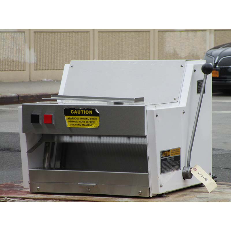 Oliver 711 Bread Slicer 1/2" Thick Slices, Great Condition