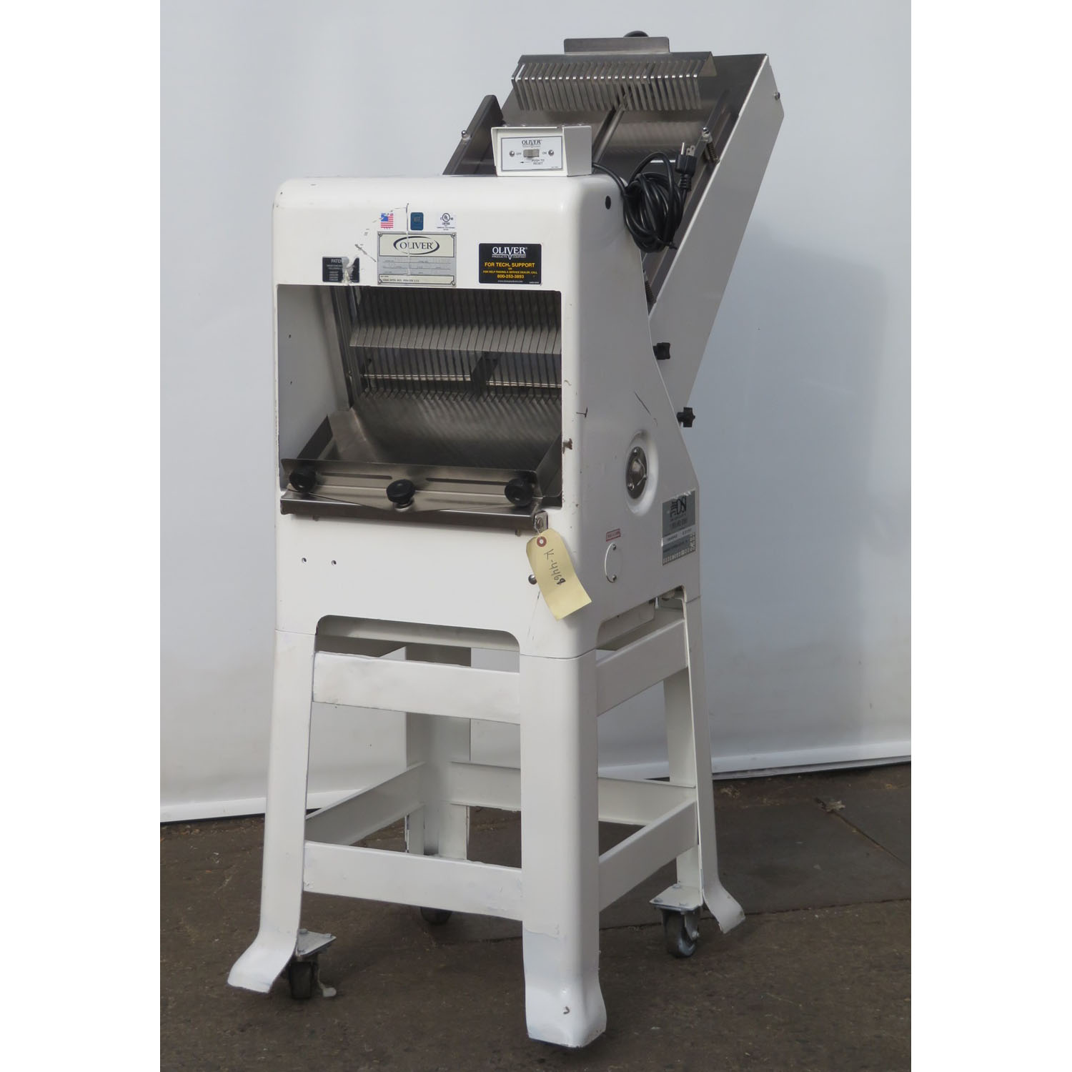 Oliver 79732NC Bread Slicer 1/2 Cut, Used Great Condition Bakery