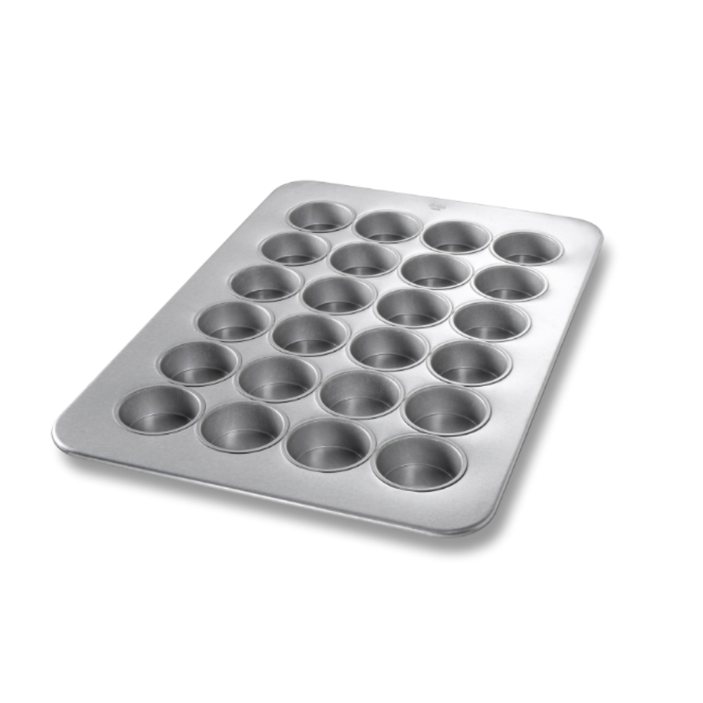 Oversized Muffin Pan Glazed 24 Cups. Cup Size 3-3/16" Dia. 1-1/4" Deep. Overall Size 18" x 26" - Case of 6