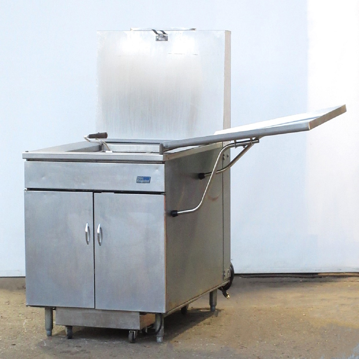 Pitco 24RUFMS Gas Donut Fryer. Used Excellent Condition