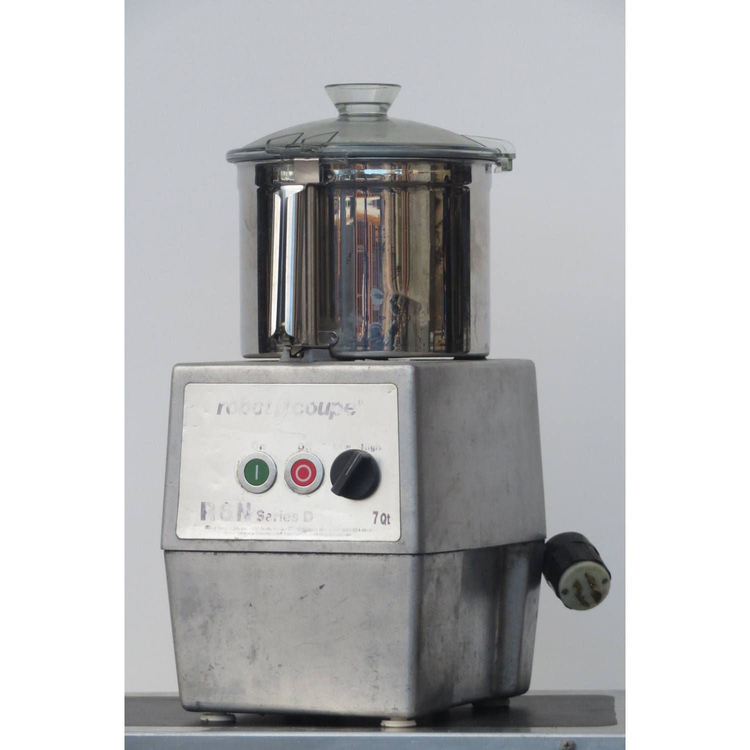 https://www.bakedeco.com/images/large/robot_coupe_r6n_food_processor_used_very_good_cond_64684.JPG
