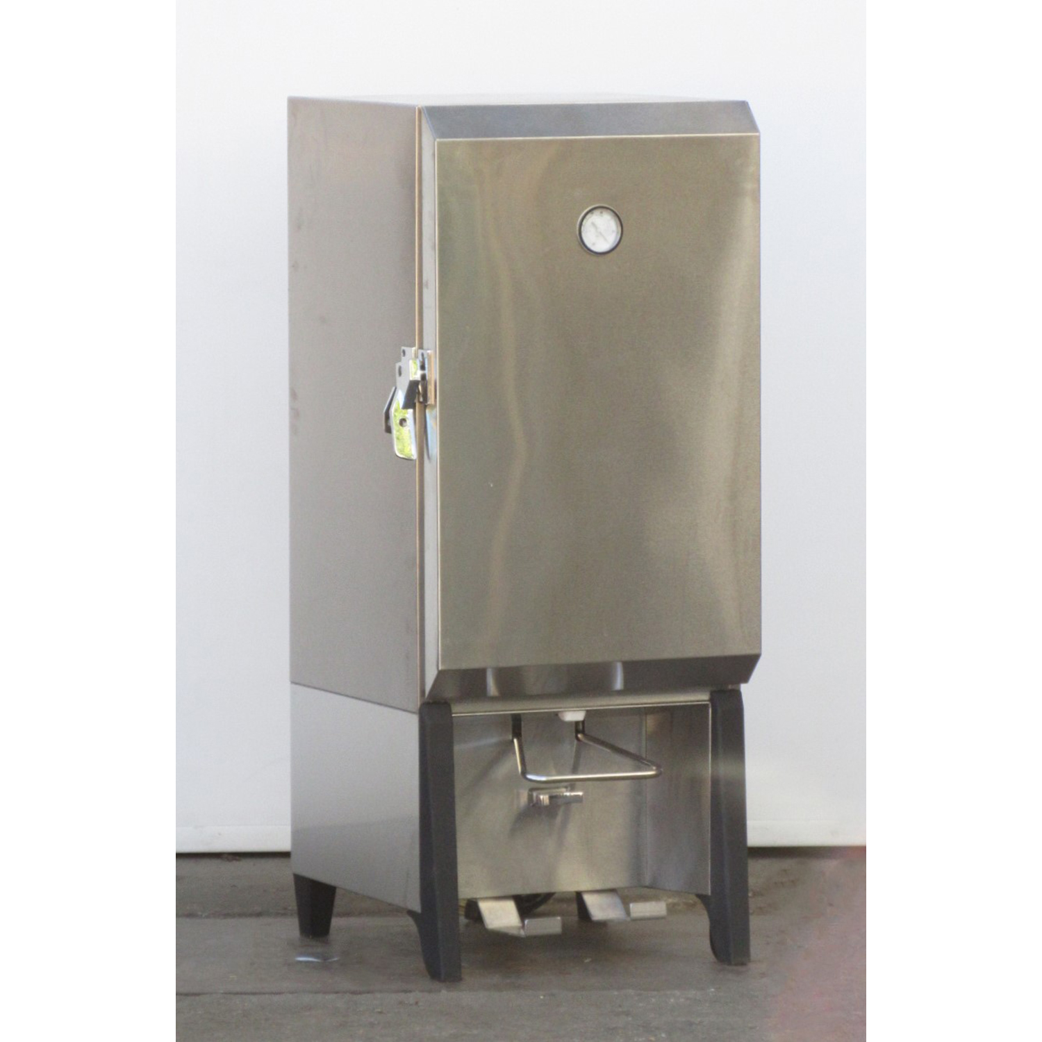 Silver King SKMAJ1-C4 Milk Dispenser, Used Excellent Condition