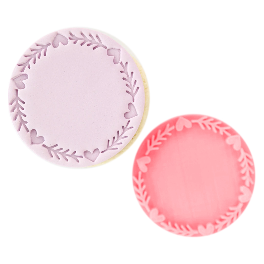 Sweet Stamp Heart Wreath Frame Embosser