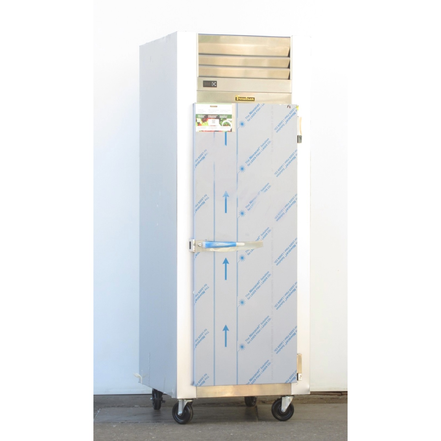 Traulsen G10010 30" One Section Solid Door Reach in Refrigerator, Used Excellent Condition
