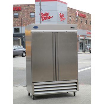 Entree CR2 2 Door Refrigerator, Very Good Condition