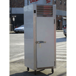 Traulsen G10010 30" One Section Solid Door Reach in Refrigerator - 24.2 Cu. Ft., Very Good Condition
